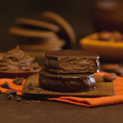 Alfajor Cachafaz de Chocolate con Mousse, 50 g / 1.76 oz (Box of 6)