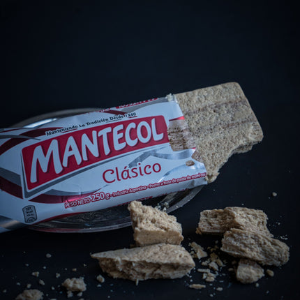 Mantecol Clasíco Semi-Soft Peanut Butter Nougat, 250 g / 8.81 oz (1 Large Bar)