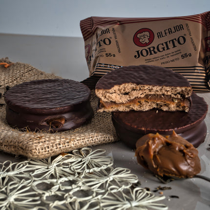 Alfajor Jorgito de Chocolate Negro con Dulce de leche, 55 g / 1.94 oz (pack of 6)